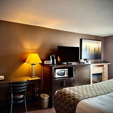 Copper River Inn Fort Frances Exterior photo